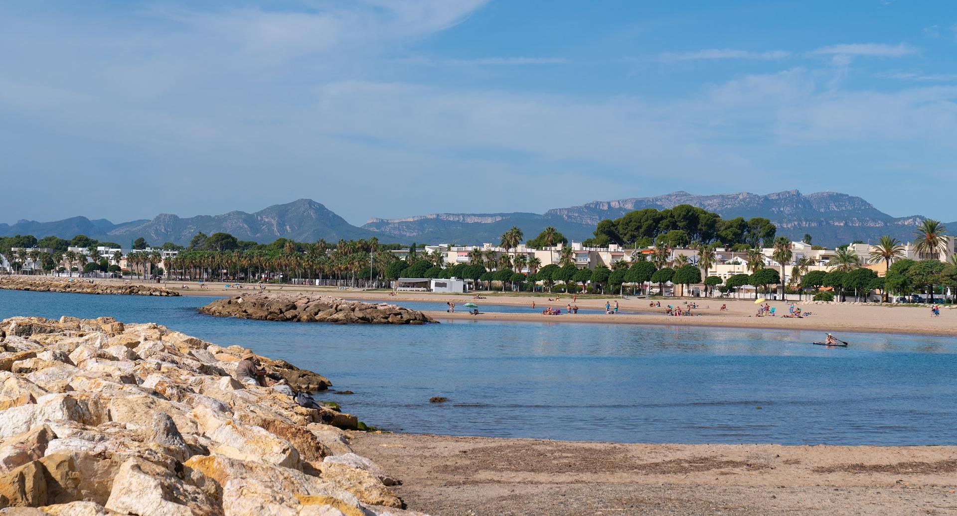 Tu escapada a la Costa Dorada empieza aquí